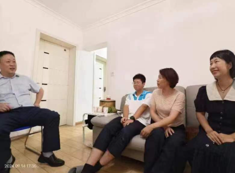 家访暖人心 共育促成长//湘潭市三中高一年级组周末家访 家访暖人心 共育促成长//湘潭市三中高一年级组周末家访
