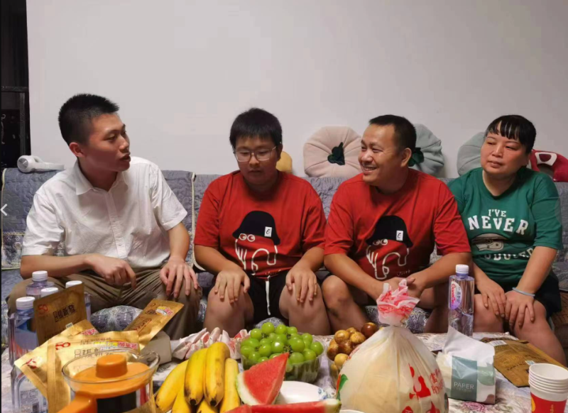 家访暖人心 共育促成长//湘潭市三中高一年级组周末家访 家访暖人心 共育促成长//湘潭市三中高一年级组周末家访
