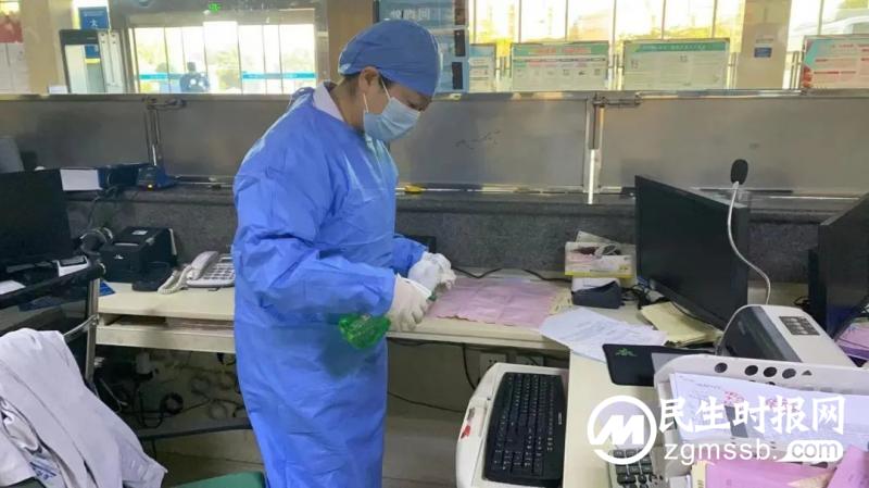 【五医·医者红】筑牢防控安全线 携手同心战疫情 | 湘潭市第五人民医院抗击疫情在行动 【五医·医者红】筑牢防控安全线 携手同心战疫情 | 湘潭市第五人民医院抗击疫情在行动