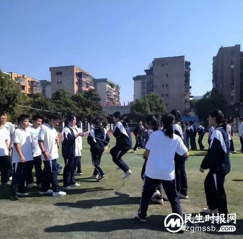 展青春风采,逞少年意气—— 湘潭市二中2023年秋季田径运动会圆满落幕 展青春风采,逞少年意气—— 湘潭市二中2023年秋季田径运动会圆满落幕