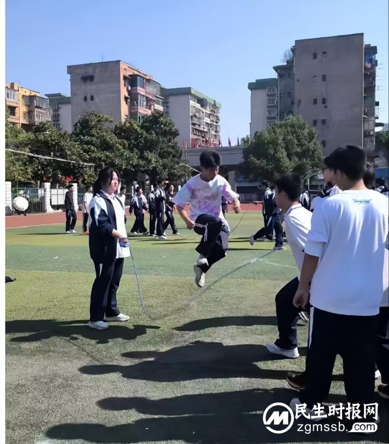 展青春风采,逞少年意气—— 湘潭市二中2023年秋季田径运动会圆满落幕 展青春风采,逞少年意气—— 湘潭市二中2023年秋季田径运动会圆满落幕