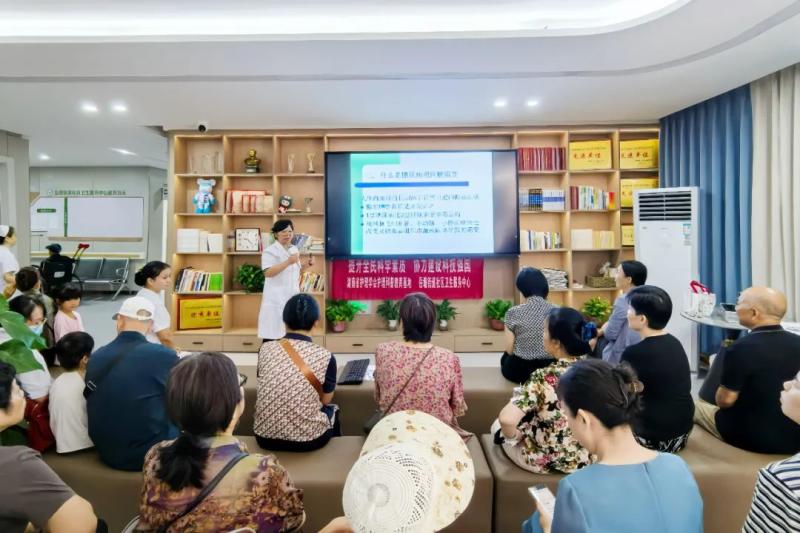 【中心医院·医者红】专家到了家门口!让健康常伴身边! 【中心医院·医者红】专家到了家门口!让健康常伴身边!