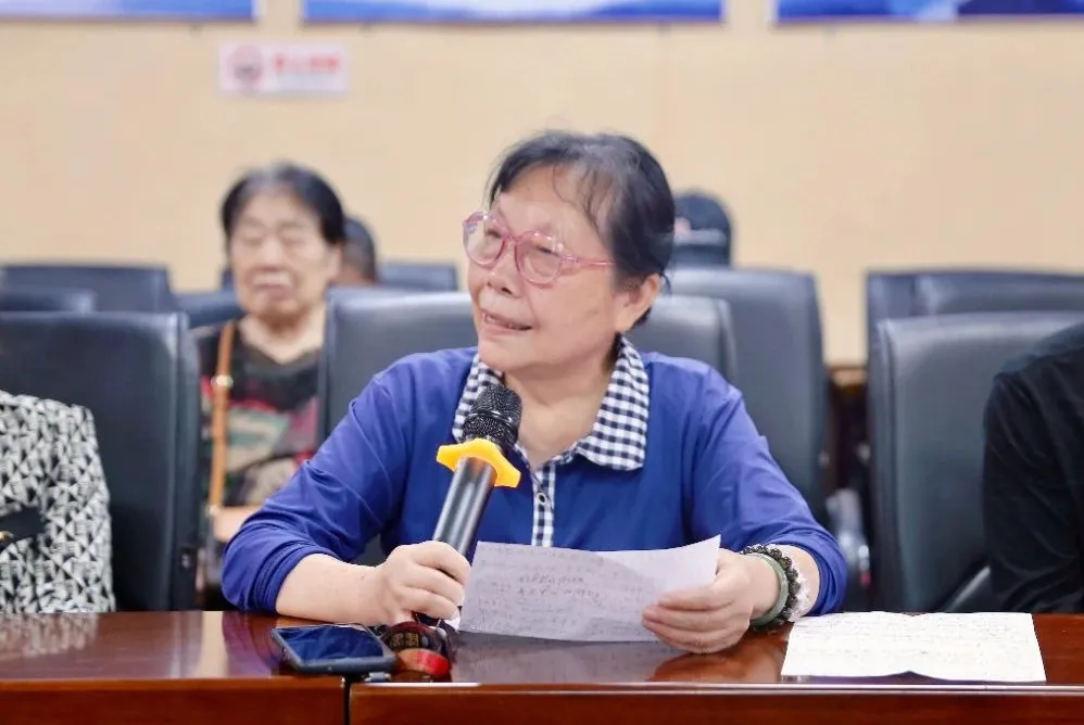 情暖重阳,爱满金秋——湘潭县人民医院开展重阳节系列活动 情暖重阳,爱满金秋——湘潭县人民医院开展重阳节系列活动