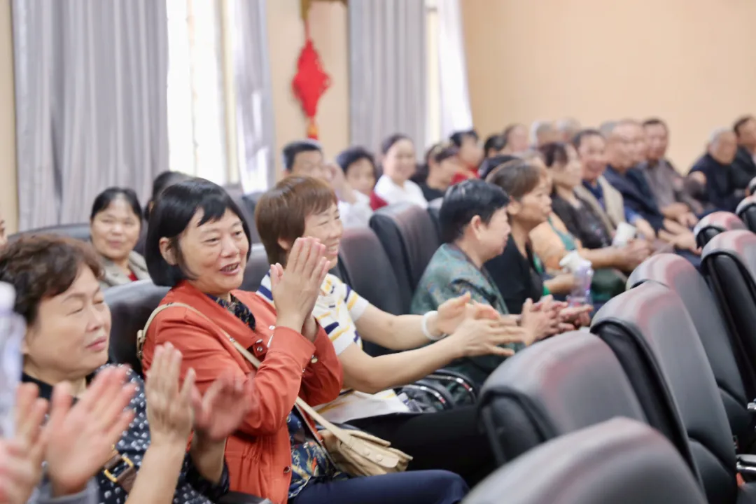情暖重阳,爱满金秋——湘潭县人民医院开展重阳节系列活动 情暖重阳,爱满金秋——湘潭县人民医院开展重阳节系列活动