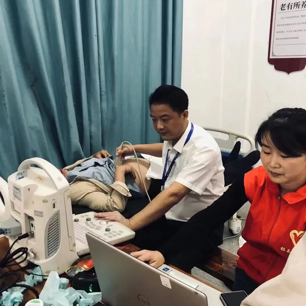 情暖重阳,爱满金秋——湘潭县人民医院开展重阳节系列活动 情暖重阳,爱满金秋——湘潭县人民医院开展重阳节系列活动
