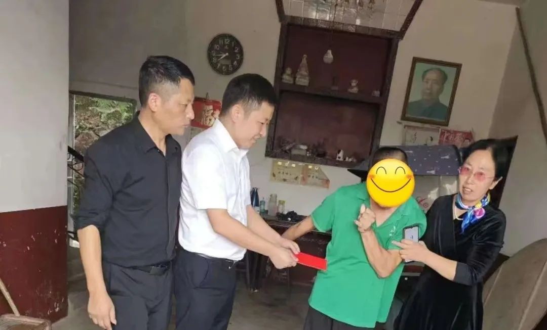 情暖重阳,爱满金秋——湘潭县人民医院开展重阳节系列活动 情暖重阳,爱满金秋——湘潭县人民医院开展重阳节系列活动