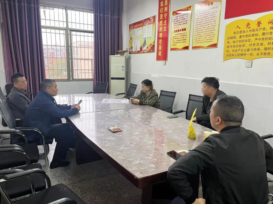 孩子磕碰起风波 警校联动解纠纷 孩子磕碰起风波 警校联动解纠纷