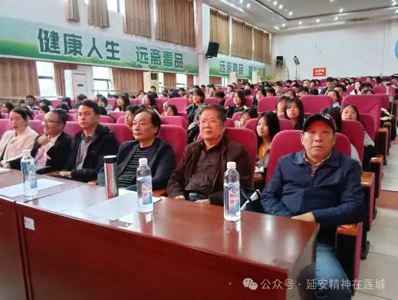 奏响新时代湘潭校园红色文化发展主旋律——湘潭工业贸易中等专业学校“弘扬延安精神,培养大国工匠”传承红色文化活动纪实 奏响新时代湘潭校园红色文化发展主旋律——湘潭工业贸易中等专业学校“弘扬延安精神,培养大国工匠”传承红色文化活动纪实