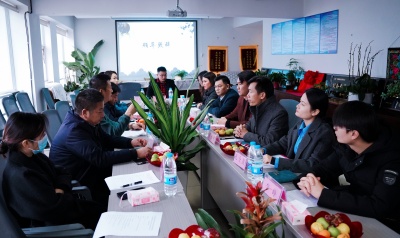 云南翱腾禄丰商会分社挂牌：开启旅游新征程