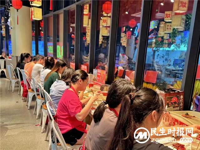 锅底5元起，人均只要50元！它要做“串串火锅界的萨莉亚”！