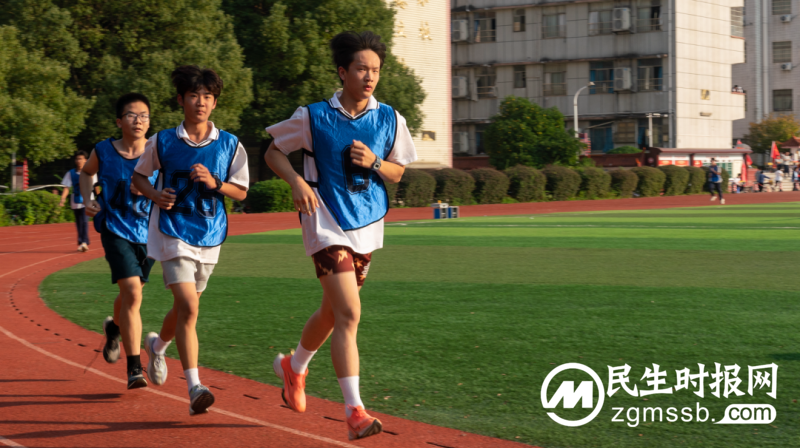 悦动青春,当“燃”不让——2023年湘潭凤凰中学校园运动会 悦动青春,当“燃”不让——2023年湘潭凤凰中学校园运动会