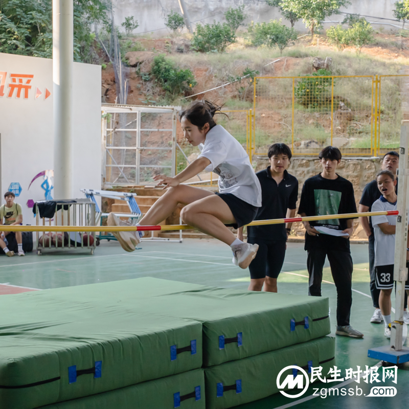 悦动青春,当“燃”不让——2023年湘潭凤凰中学校园运动会 悦动青春,当“燃”不让——2023年湘潭凤凰中学校园运动会