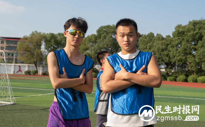 悦动青春,当“燃”不让——2023年湘潭凤凰中学校园运动会 悦动青春,当“燃”不让——2023年湘潭凤凰中学校园运动会