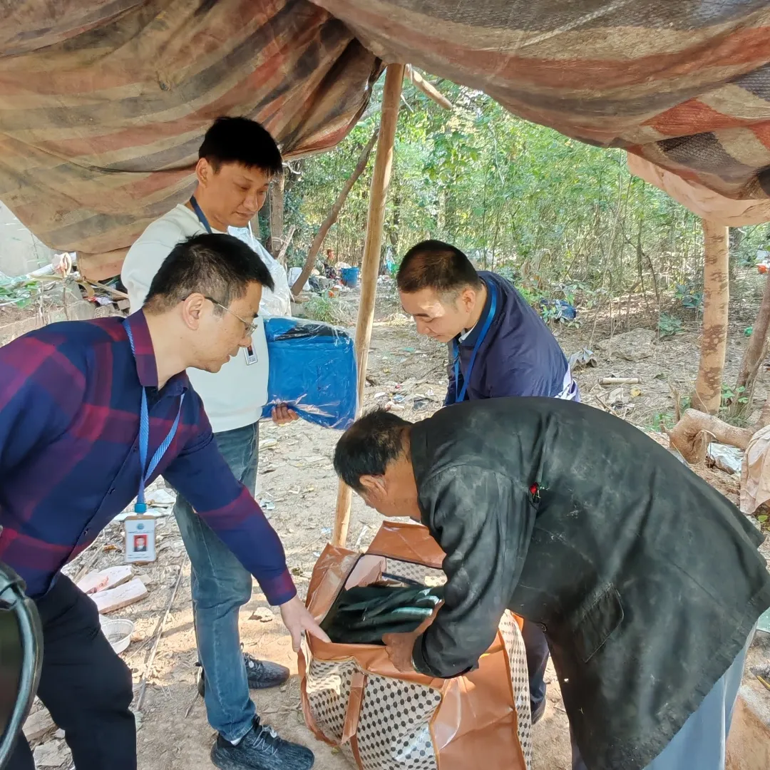湘潭市救助管理站启动“寒冬送温暖”专项救助行动 湘潭市救助管理站启动“寒冬送温暖”专项救助行动