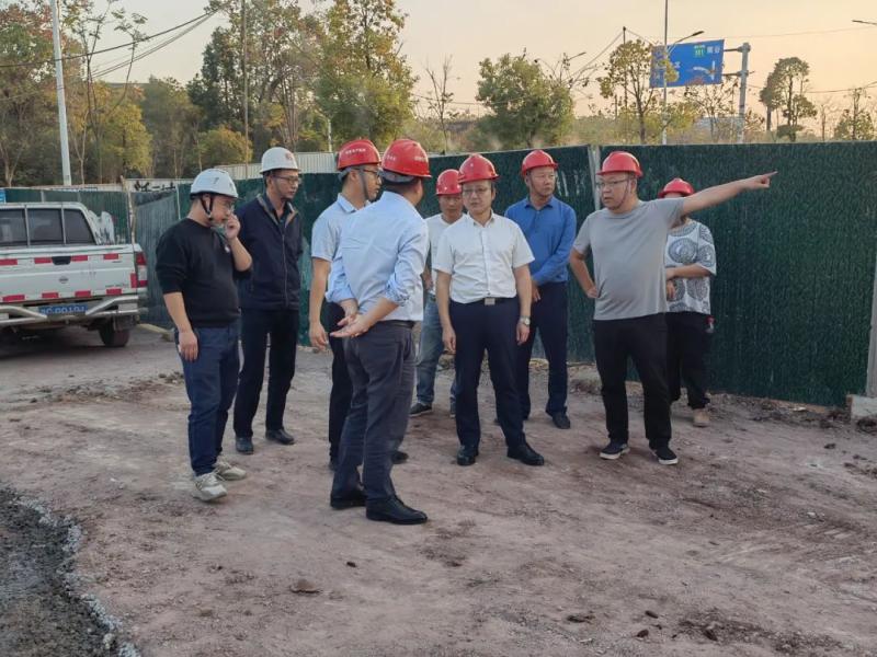 柳军辉到雨湖高新区现场督导项目建设 柳军辉到雨湖高新区现场督导项目建设