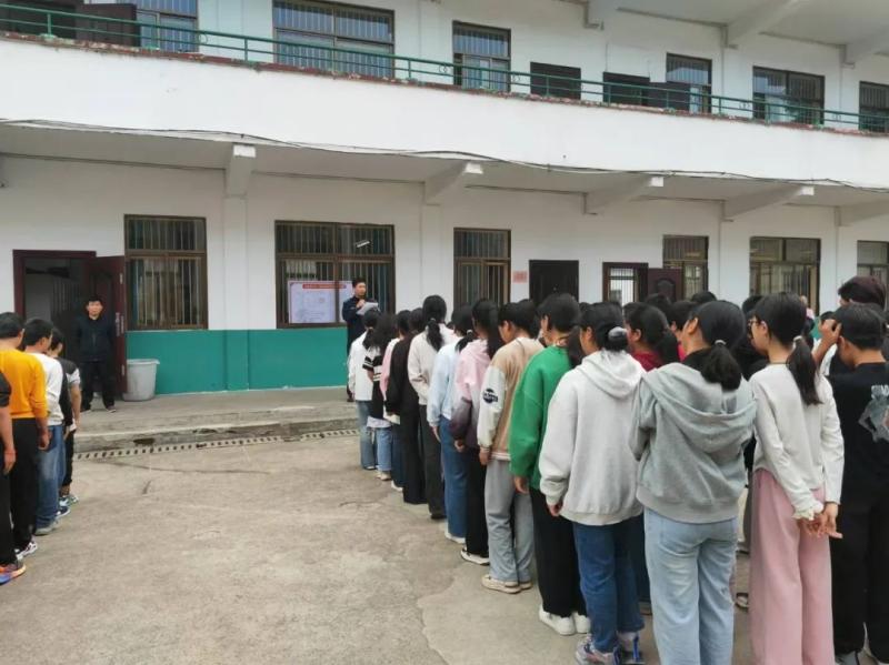护航青春“警”相随|河口派出所进校园开展法治宣传活动 护航青春“警”相随|河口派出所进校园开展法治宣传活动