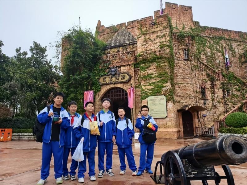 快乐研学助成长 最美课堂在路上 ——湘机中学举办初一年级研学活动 快乐研学助成长 最美课堂在路上 ——湘机中学举办初一年级研学活动