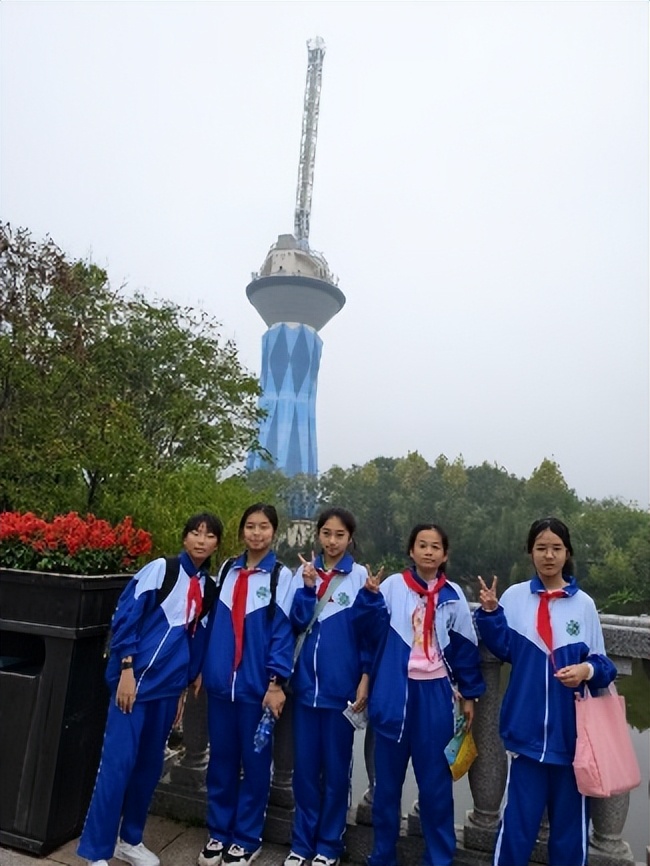 快乐研学助成长 最美课堂在路上 ——湘机中学举办初一年级研学活动 快乐研学助成长 最美课堂在路上 ——湘机中学举办初一年级研学活动