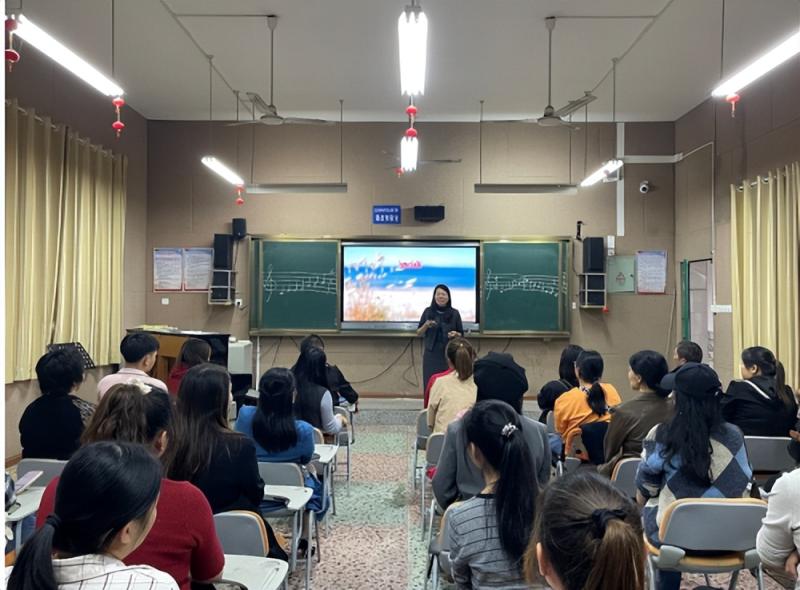 期中成长记·家校携手行 ——湘潭市二中2024年下学期初一年级家长会 期中成长记·家校携手行 ——湘潭市二中2024年下学期初一年级家长会