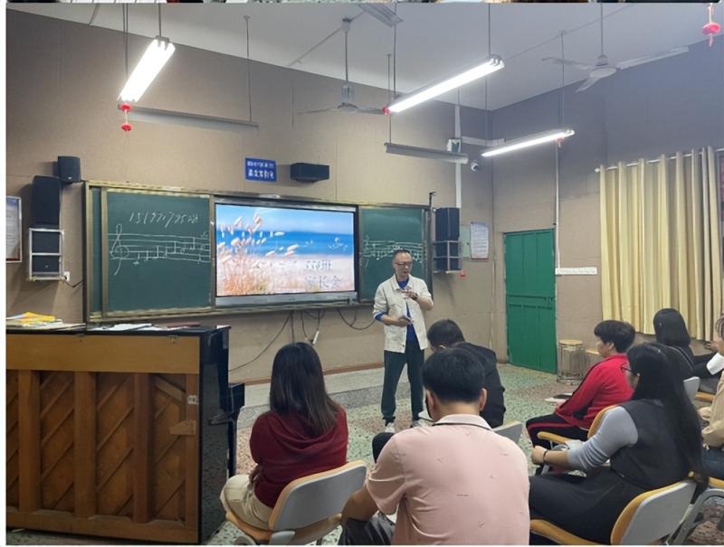 期中成长记·家校携手行 ——湘潭市二中2024年下学期初一年级家长会 期中成长记·家校携手行 ——湘潭市二中2024年下学期初一年级家长会