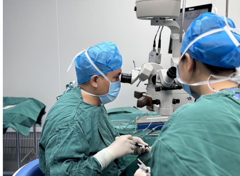 高度近视合并白内障,湘潭爱尔仁和医院“飞白 三焦”化解患者心头病 高度近视合并白内障,湘潭爱尔仁和医院“飞白 三焦”化解患者心头病