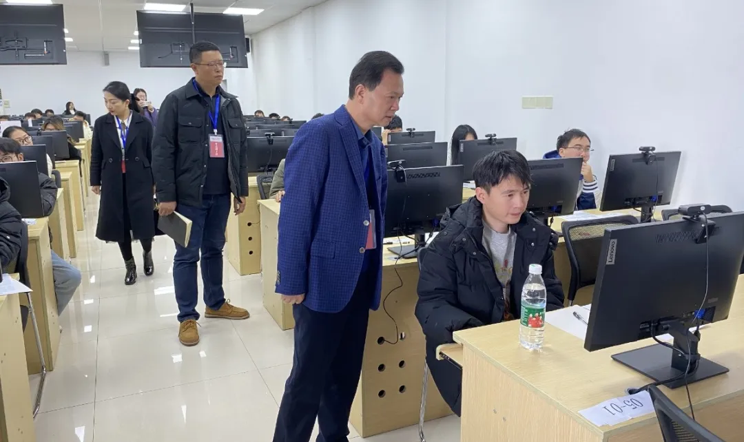 湘潭1458名考生参加土建工程初中级职称考试 湘潭1458名考生参加土建工程初中级职称考试