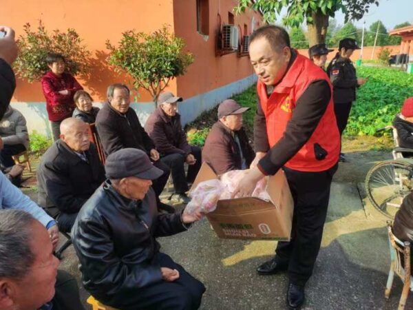 《爱心汇聚，温暖传递：汝南县身边好人协会关爱空巢老人活动圆满成功》