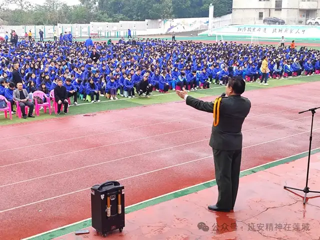 传承红色基因 点亮青春梦想——湘潭市延研会新时代红歌传唱 弘扬延安精神活动走进湘潭县职校 传承红色基因 点亮青春梦想——湘潭市延研会新时代红歌传唱 弘扬延安精神活动走进湘潭县职校