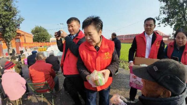 《爱心汇聚，温暖传递：汝南县身边好人协会关爱空巢老人活动圆满成功》