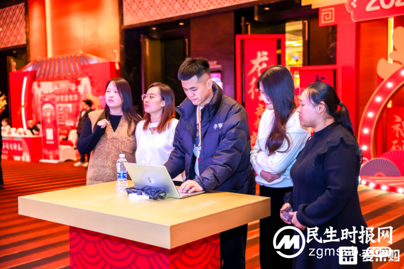 第一视角现场探展！带你揭秘爱采购生成式ai如何提效赋能