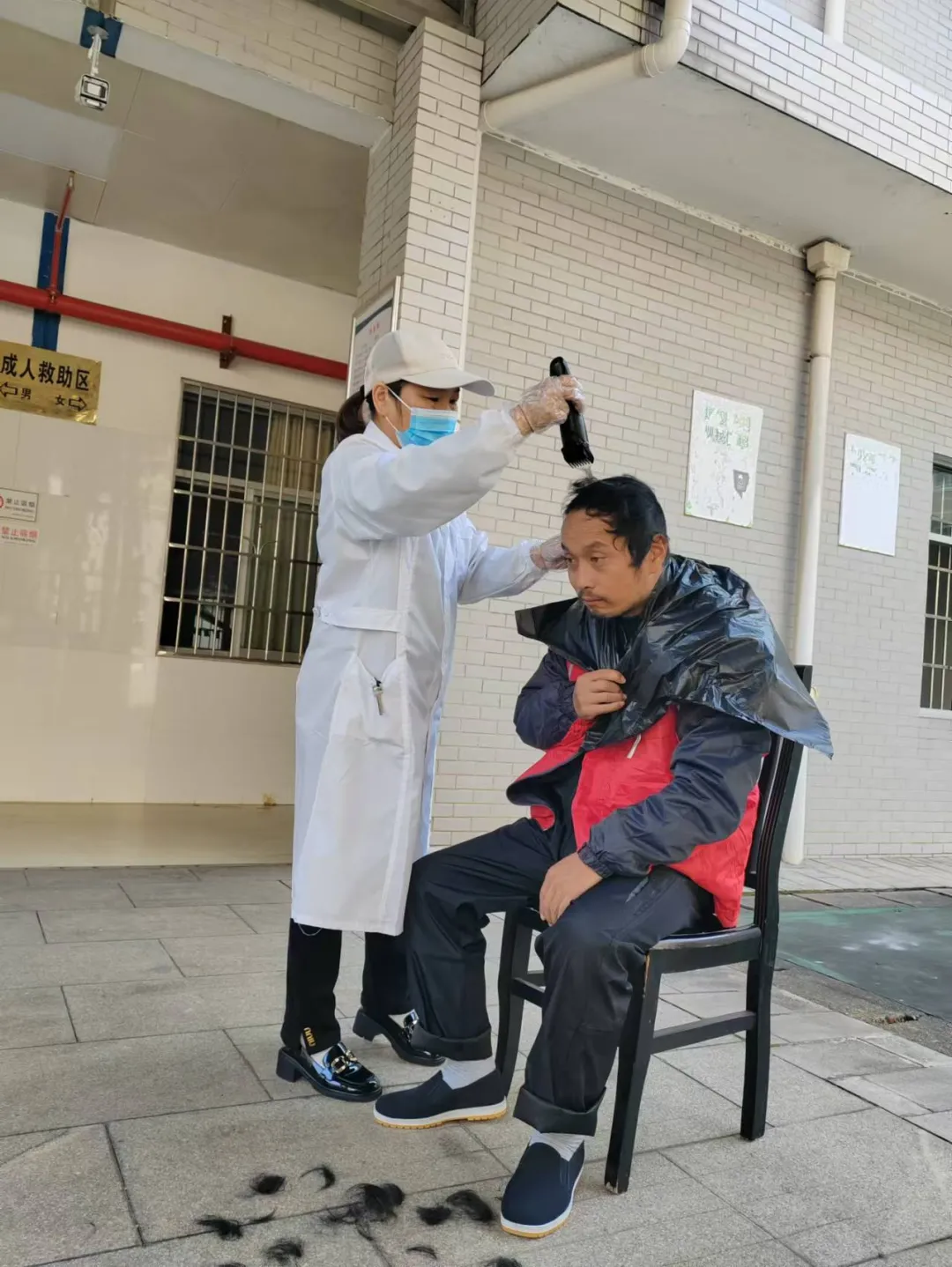 温暖守护,防寒先行|湘潭市救助管理站为流浪乞讨人员撑起“安全伞” 温暖守护,防寒先行|湘潭市救助管理站为流浪乞讨人员撑起“安全伞”