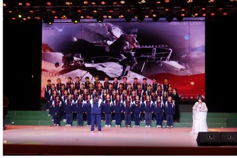 我歌唱 我快乐 ——湘潭市二中2024年校园文化艺术节暨初中部合唱比赛 我歌唱 我快乐 ——湘潭市二中2024年校园文化艺术节暨初中部合唱比赛