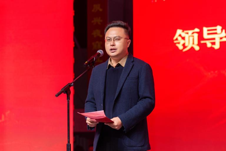 红色印记·艺启未来 ——湘机中学成功举办2024年艺术节文艺晚会 红色印记·艺启未来 ——湘机中学成功举办2024年艺术节文艺晚会