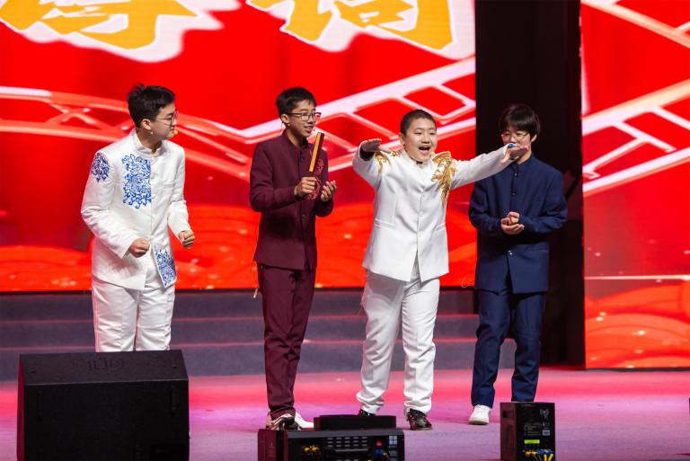 红色印记·艺启未来 ——湘机中学成功举办2024年艺术节文艺晚会 红色印记·艺启未来 ——湘机中学成功举办2024年艺术节文艺晚会