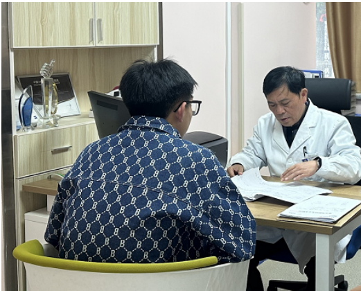 湘潭“学霸”成功摘镜 近视手术后追梦军校 湘潭“学霸”成功摘镜 近视手术后追梦军校