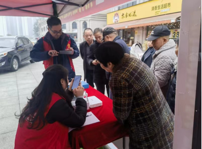 网络检测服务行 银龄服务暖人心 网络检测服务行 银龄服务暖人心