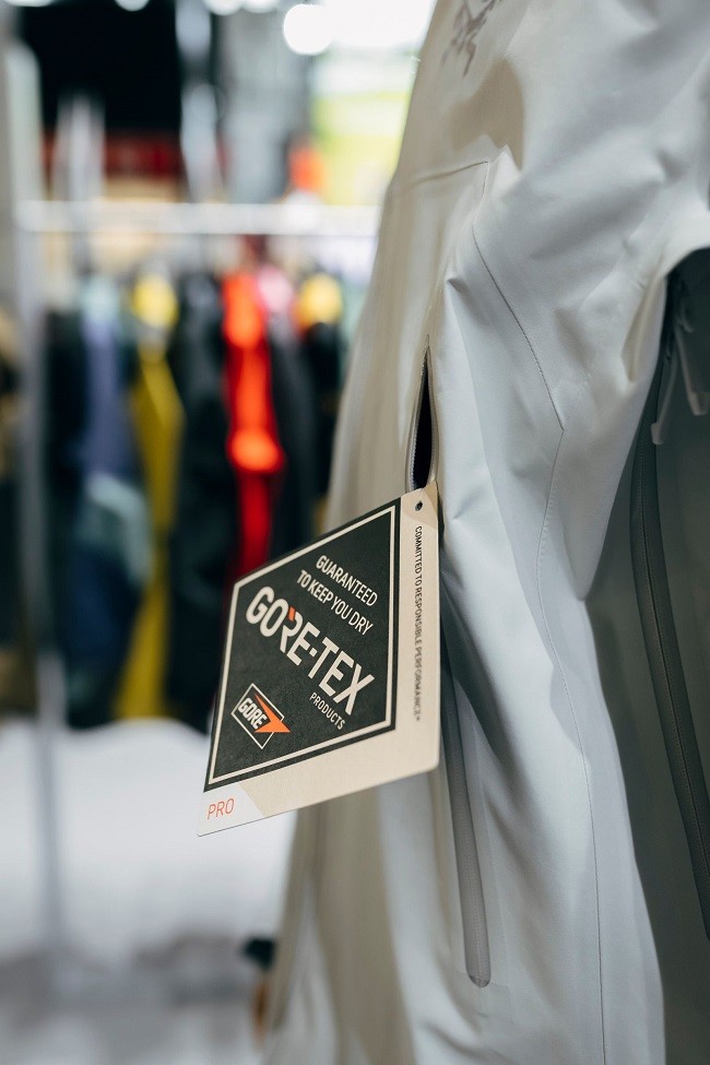为掌控极限而生 新一代gore-tex pro产品亮相2024年ispo国际体育用品博览会