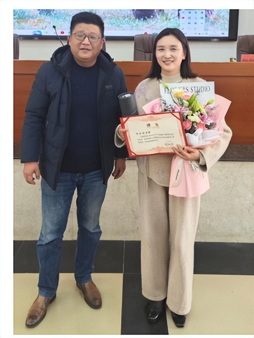 行而不辍同奋进 德育润心向未来 ——湘潭市第二中学2024年下学期德育论坛(第三期)暨全体班主任工作会议 行而不辍同奋进 德育润心向未来 ——湘潭市第二中学2024年下学期德育论坛(第三期)暨全体班主任工作会议