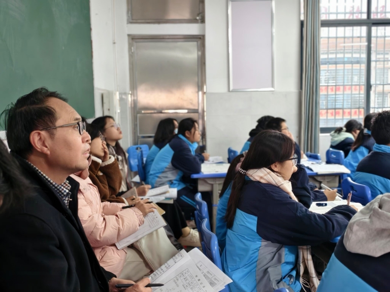 思政赋能课堂 大赛竞绽芳华 ——湘机中学举办学科思政融合教学比武大赛 思政赋能课堂 大赛竞绽芳华 ——湘机中学举办学科思政融合教学比武大赛