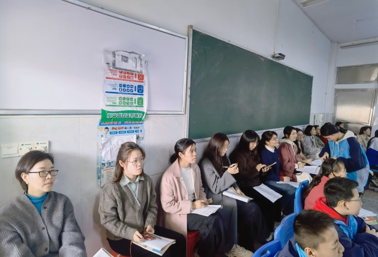 思政赋能课堂 大赛竞绽芳华 ——湘机中学举办学科思政融合教学比武大赛 思政赋能课堂 大赛竞绽芳华 ——湘机中学举办学科思政融合教学比武大赛
