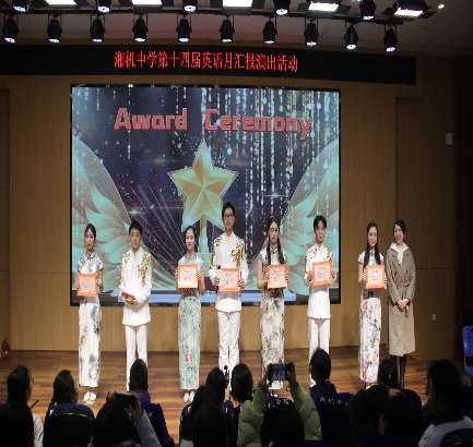 tell stories of china, voice to the world. 讲好中国故事,传递中国声音 tell stories of china, voice to the world. 讲好中国故事,传递中国声音