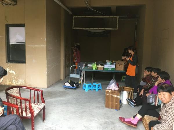 “三心”服务助力积善社区“新风貌”