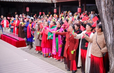 云南银龄艺术展演暨旅居康养主题活动在蒙自启幕