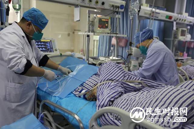 【坚守】直面病毒 他们用生命守护生命 【坚守】直面病毒 他们用生命守护生命